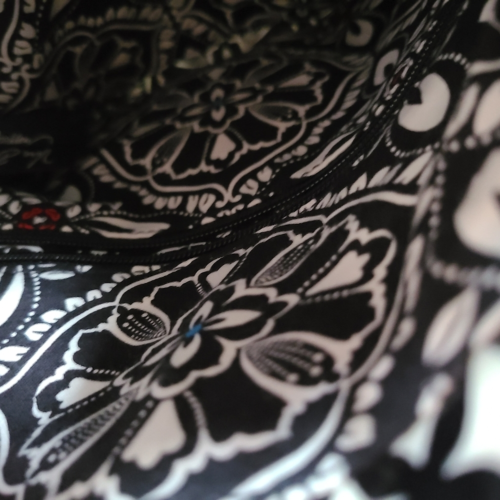 VB Button Up Tote - Picture 3 of 3